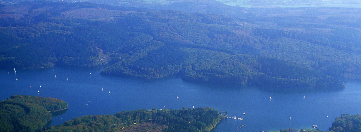 Foto: Der Sorpesee im Rheinischen Schiefergebirge