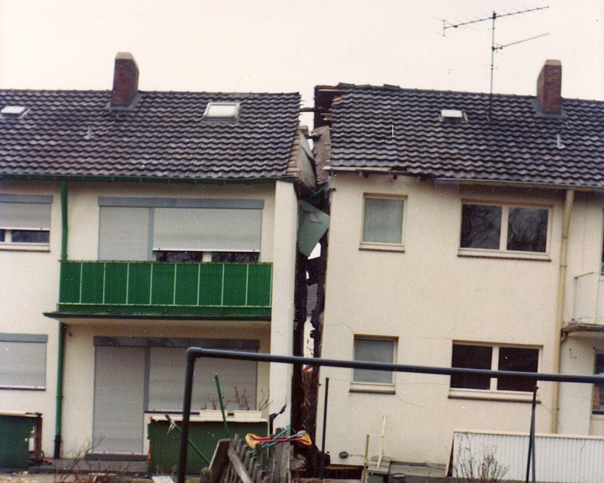 Durch das Erdbeben in Roermond beschädigtes Wohngebäude